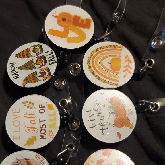 12 brand new fall retractable badge clip - Picture 4 of 4